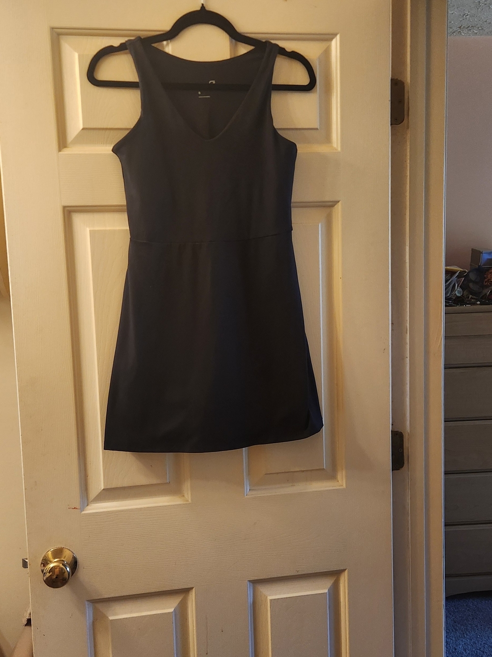 GapFit Black V-Neck Exercise Athletic Dress